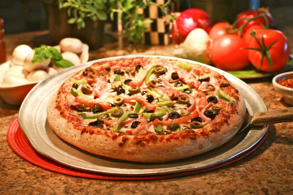 Order Vegetarian Garden Pizza food online from Romes Pizza store, Helotes on bringmethat.com