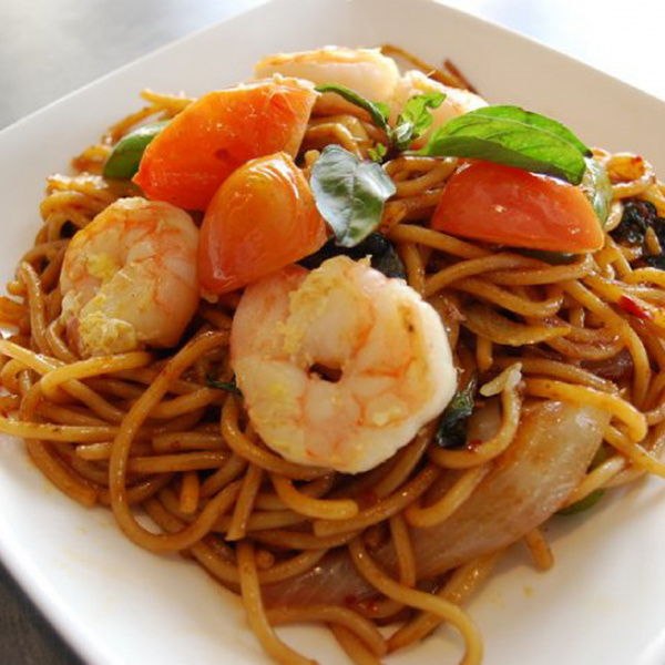Order 45. Spicy Spaghetti Kee Mow food online from Somboon Thai Food store, Santa Ana on bringmethat.com
