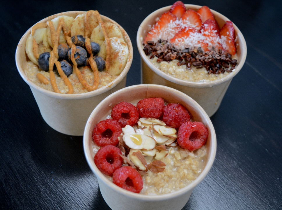 Order Byo Oatmeal food online from Juicehead Smoothies & Coffee store, Yorkville on bringmethat.com