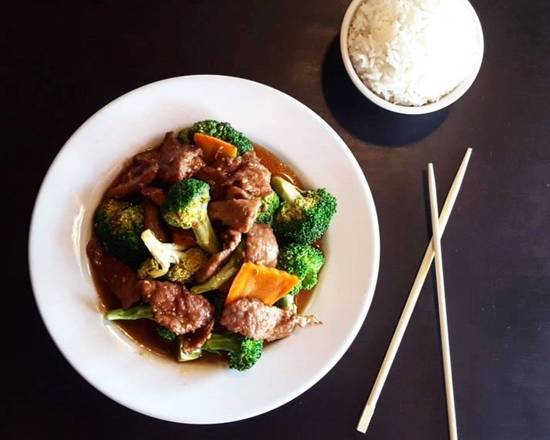 Order Beef with Broccoli food online from Shoots Chinese Restaurant store, Provo on bringmethat.com