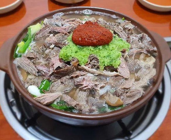 Order 51. Yum-so-jeon-gol(염소전골) food online from Banpojung store, Chicago on bringmethat.com