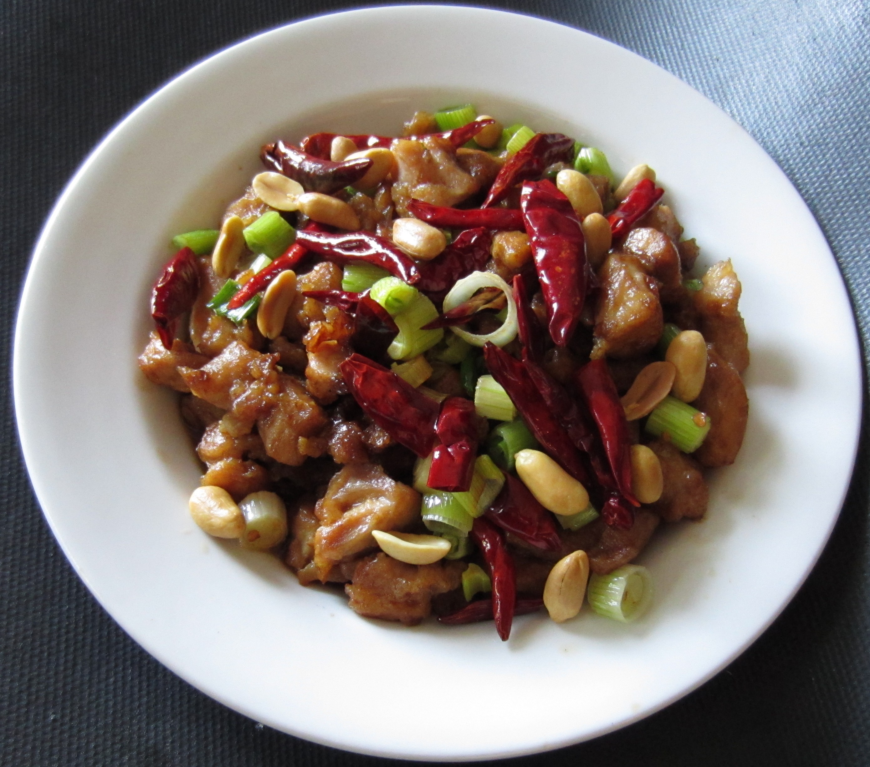 Order Kung Pao Chicken 宫保鸡丁 food online from Chengdu House store, Valley Village on bringmethat.com