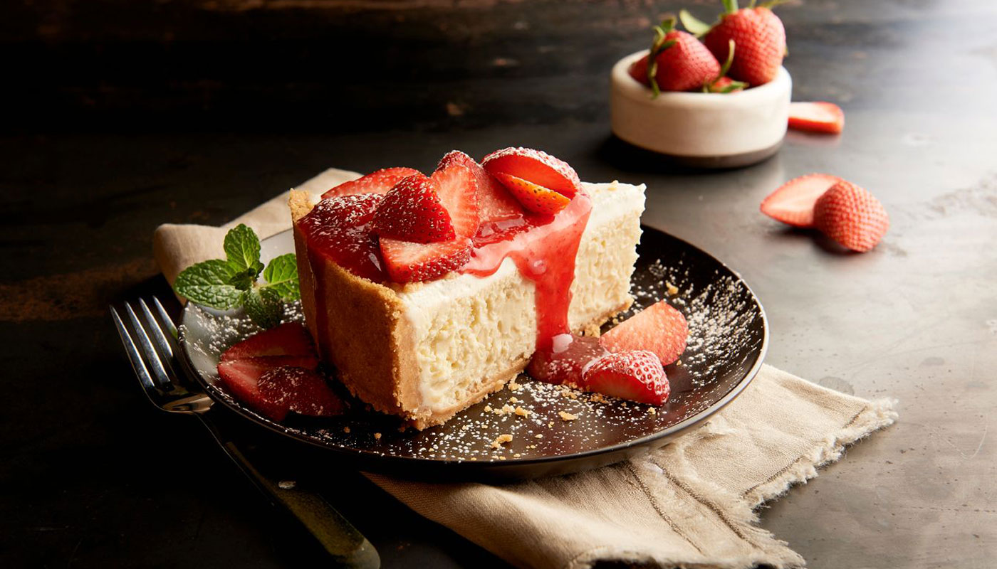Order Strawberry Cream Cheese Pie food online from Claim Jumper store, Clackamas on bringmethat.com