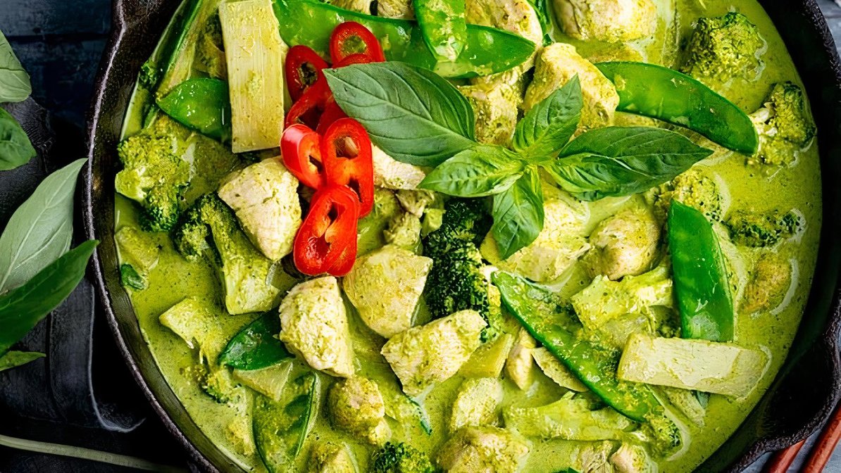Order Thai Green Curry Thai food online from Baisakhi Dhaba store, Austin on bringmethat.com