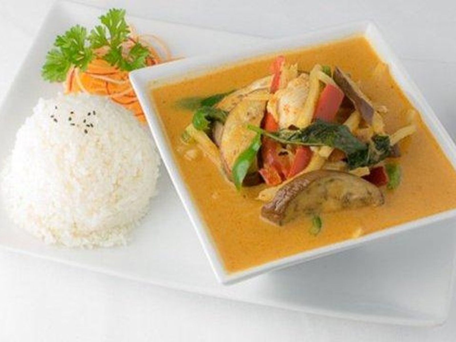 Order RED CURRY food online from Pinto Urban Thai Diner store, Richardson on bringmethat.com