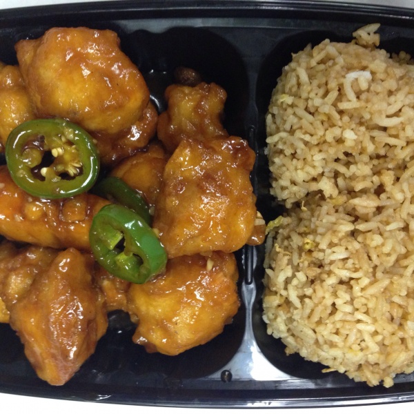 Order D5. General Tso's Chicken Dinner Special food online from Hunan Garden store, Houston on bringmethat.com