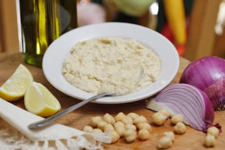 Order Hummus Spread food online from BZ Grill store, Queens on bringmethat.com