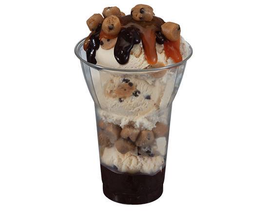 Order ChocChip Cookie Dough-Layered Sundae food online from Baskin Robbins store, Rancho Cucamonga on bringmethat.com