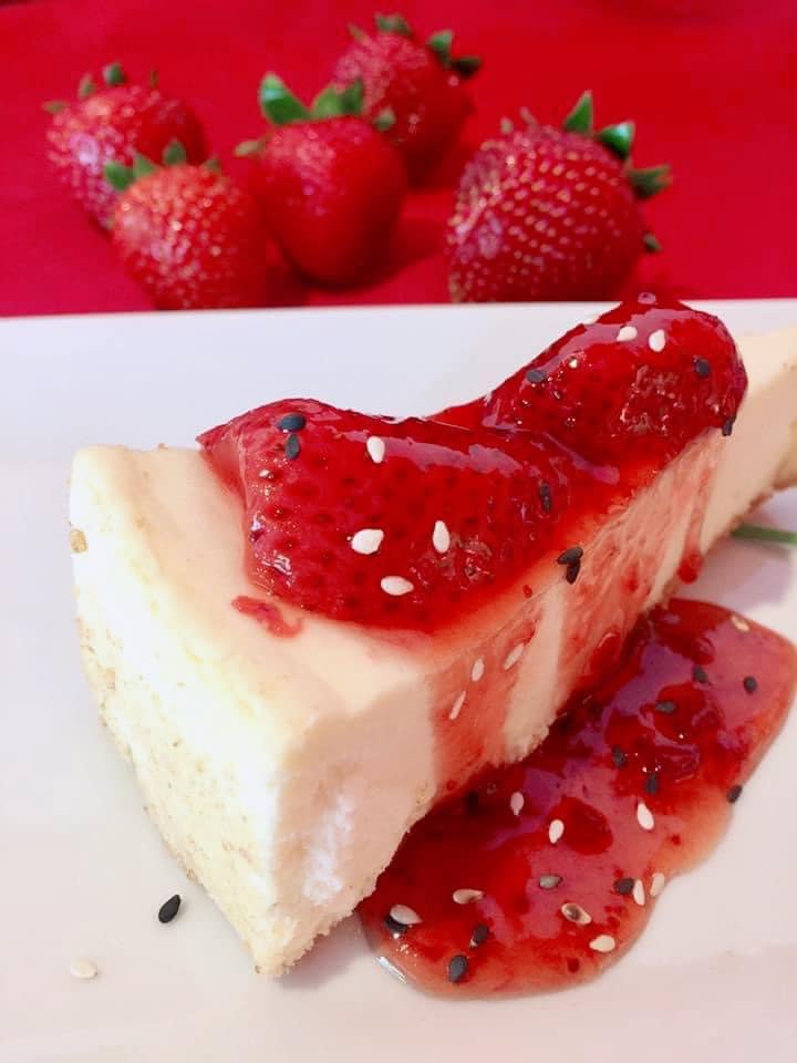 Order Original Cheese Cake with Strawberry Sauce food online from Thai Tea Asian Fusion Cafe  store, Irving on bringmethat.com