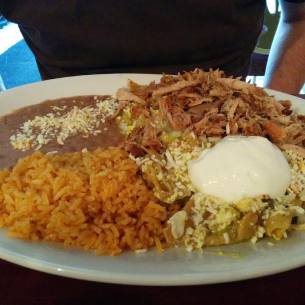 Order Chilaquiles food online from El Diamante Azul store, Chicago on bringmethat.com