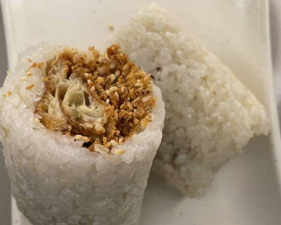 Order 28. Salty Vegetarian Rice Roll 素飯糰 food online from Four Sea store, Hacienda Heights on bringmethat.com