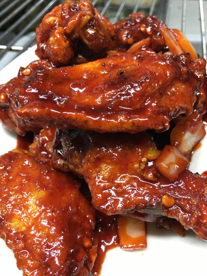 Order Flavored Wings food online from Nest Restaurant & Bar store, Richmond Hill on bringmethat.com