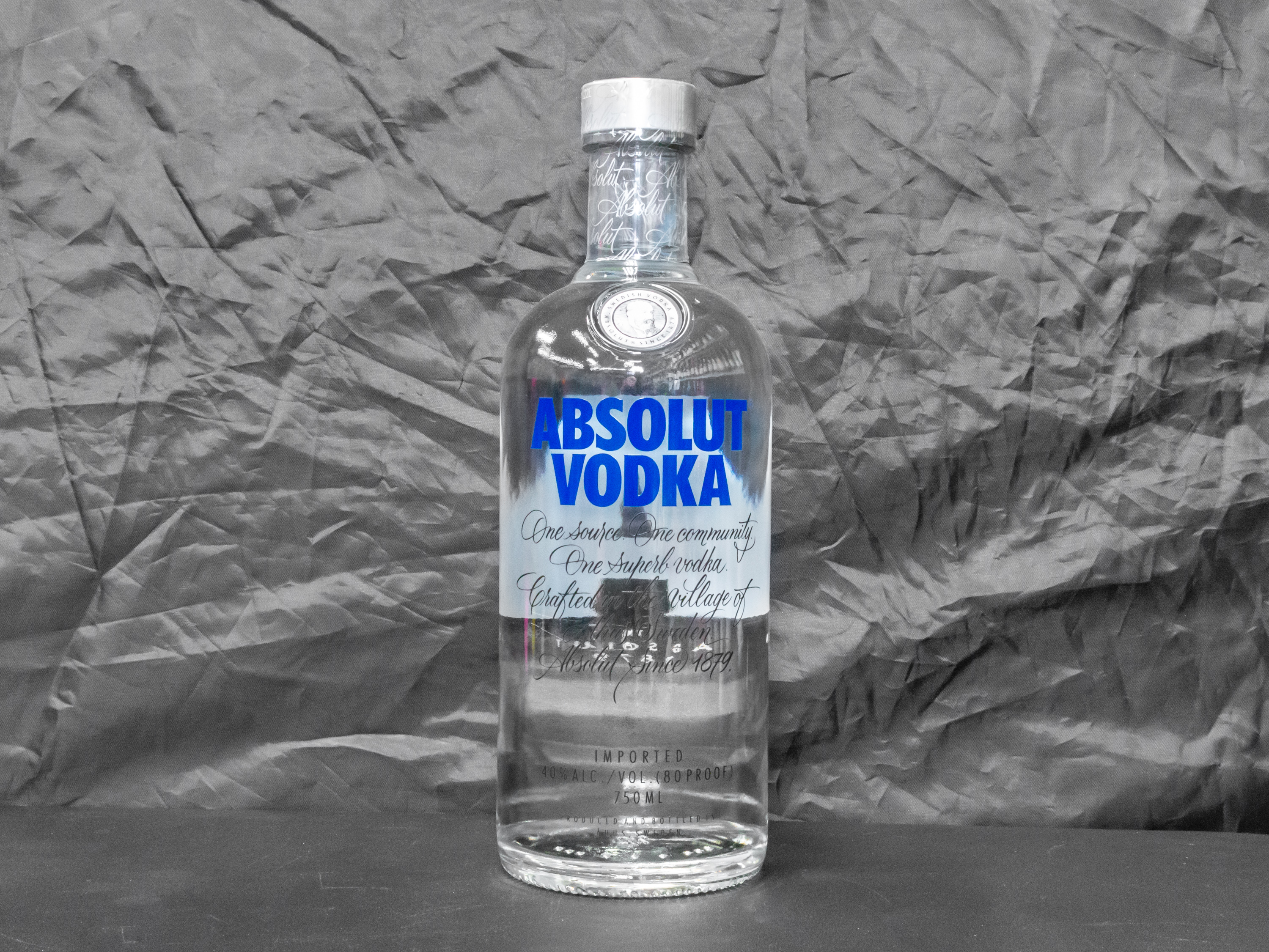 Order Absolut, 750 ml. Vodka 40.0% ABV food online from Logan Liquor store, Chicago on bringmethat.com