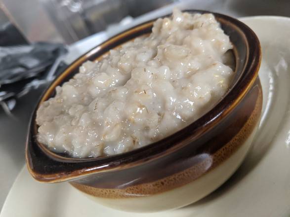 Order Cup of Hot Oatmeal food online from Bedford Street Diner store, Stamford on bringmethat.com