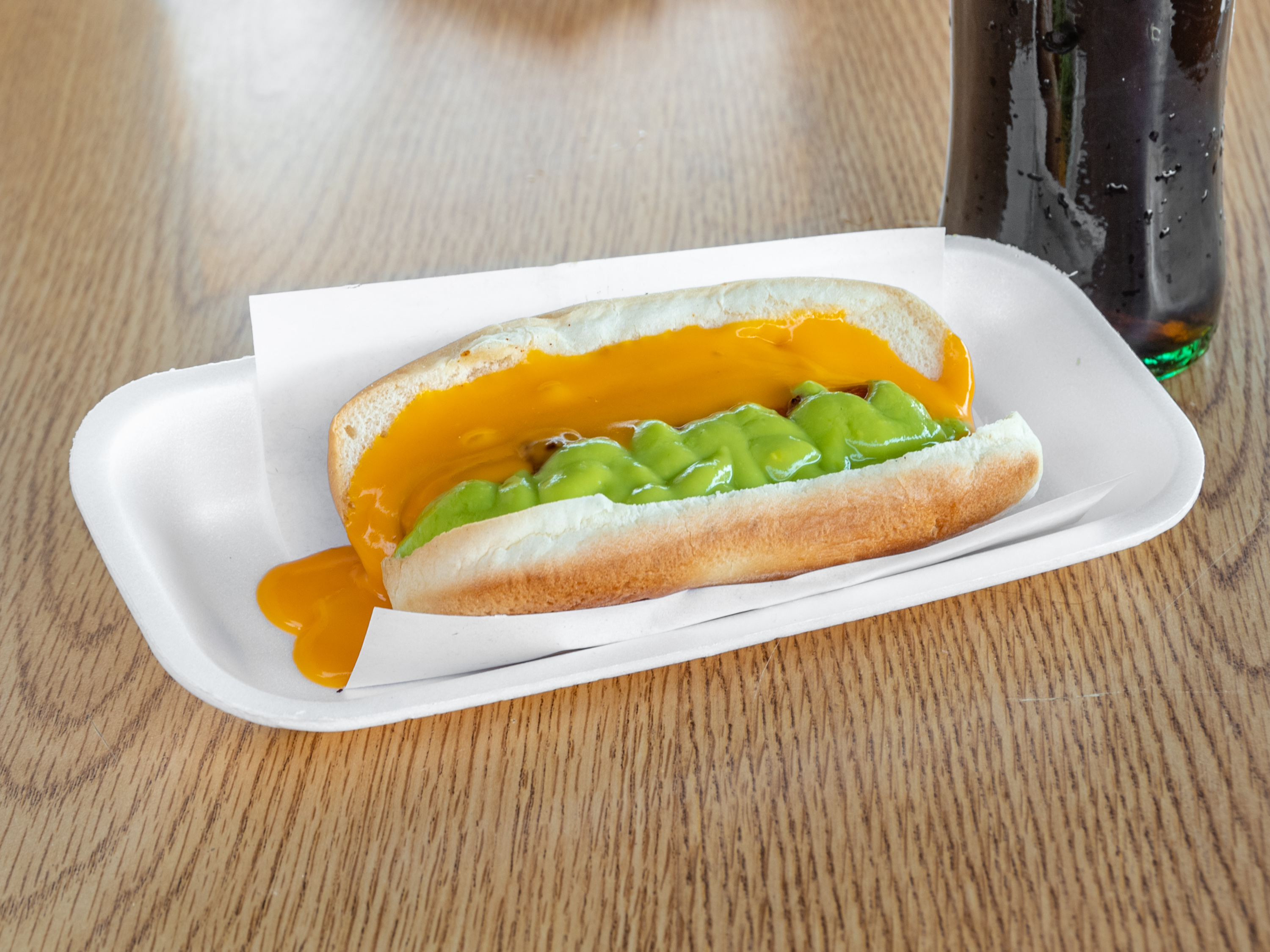 Order Hot Dog Guacamole y Queso food online from Rossy Hot Dogs & Mexican Food store, Yuma on bringmethat.com