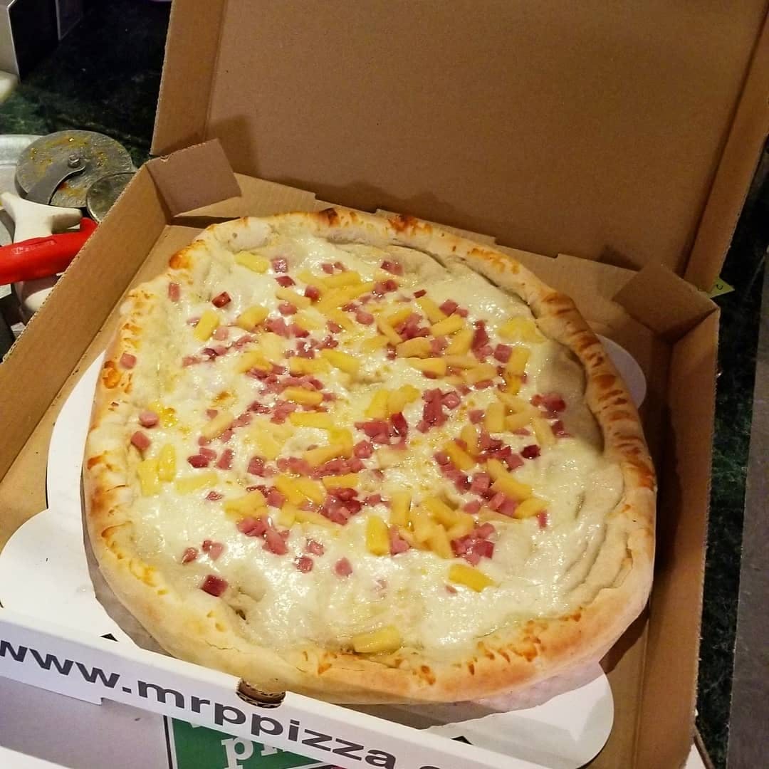 Order Hawaiian Pizza - Regular 14'' food online from Mr P Pizza & Pasta store, Flourtown on bringmethat.com