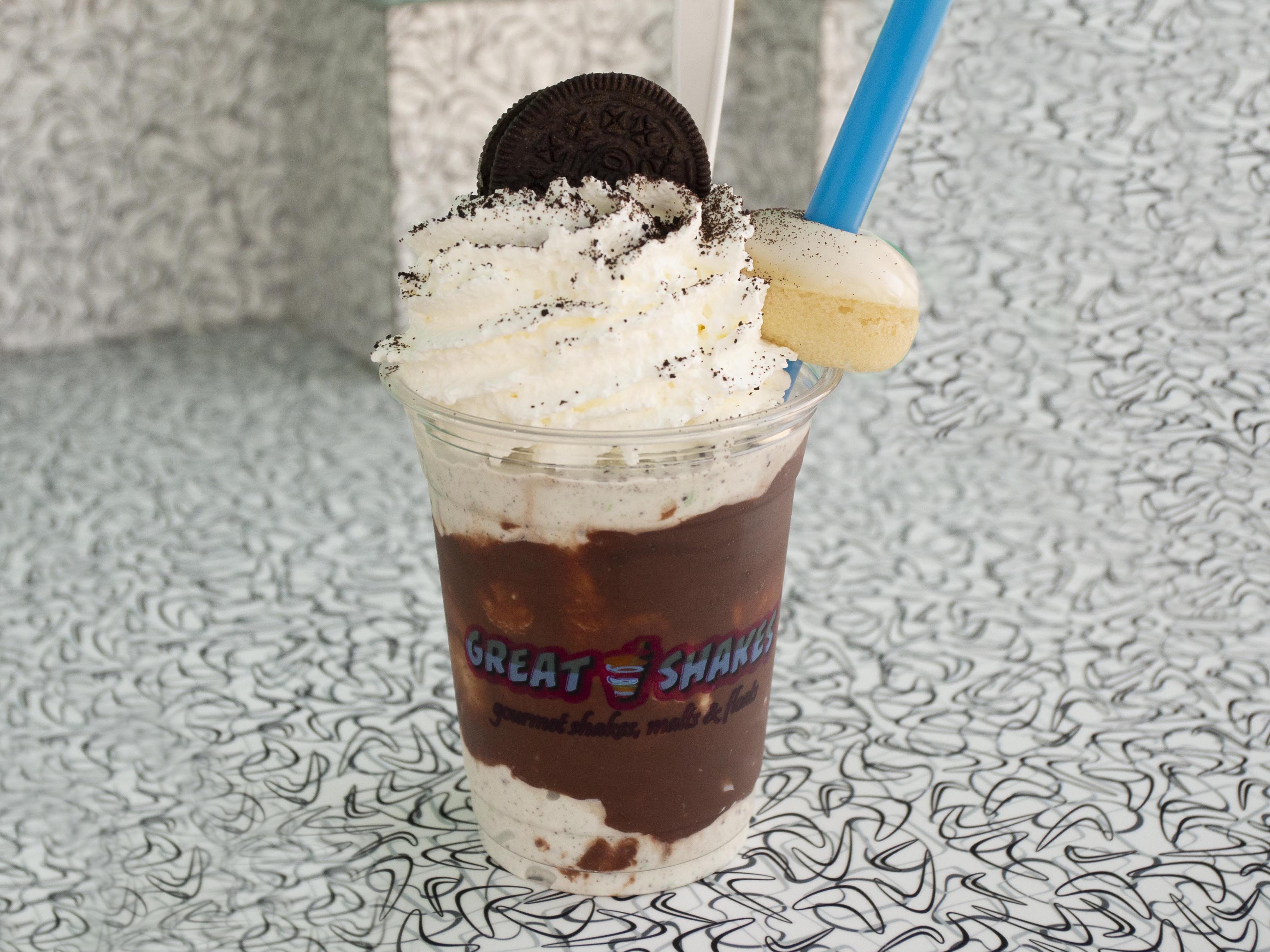 Order Oreo Mint Shake food online from Great Shakes store, Palm Springs on bringmethat.com