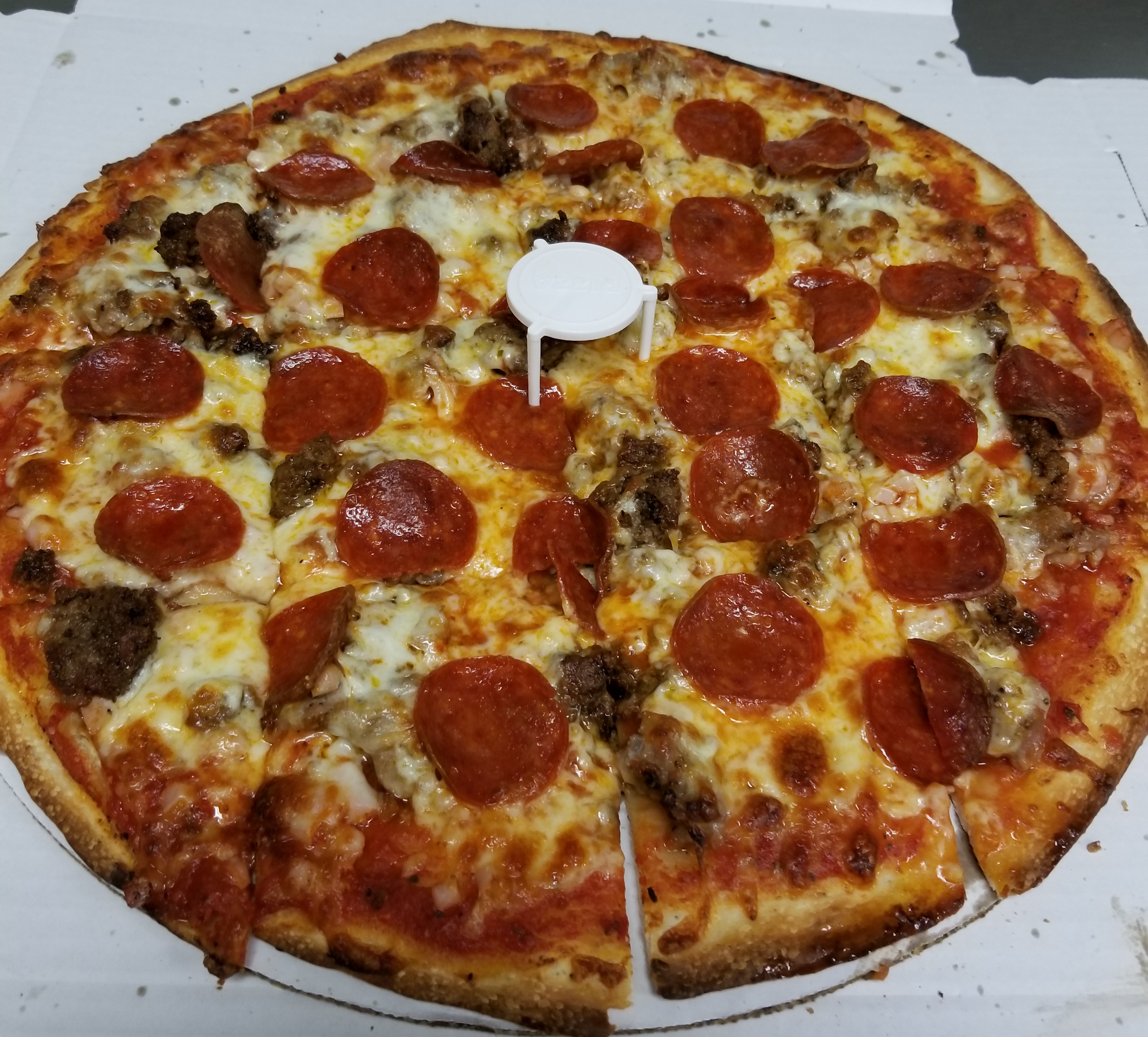 Order MEAT-ATARIAN  PIZZA food online from Papa Ray's Pizza & Wings store, Carol Stream on bringmethat.com