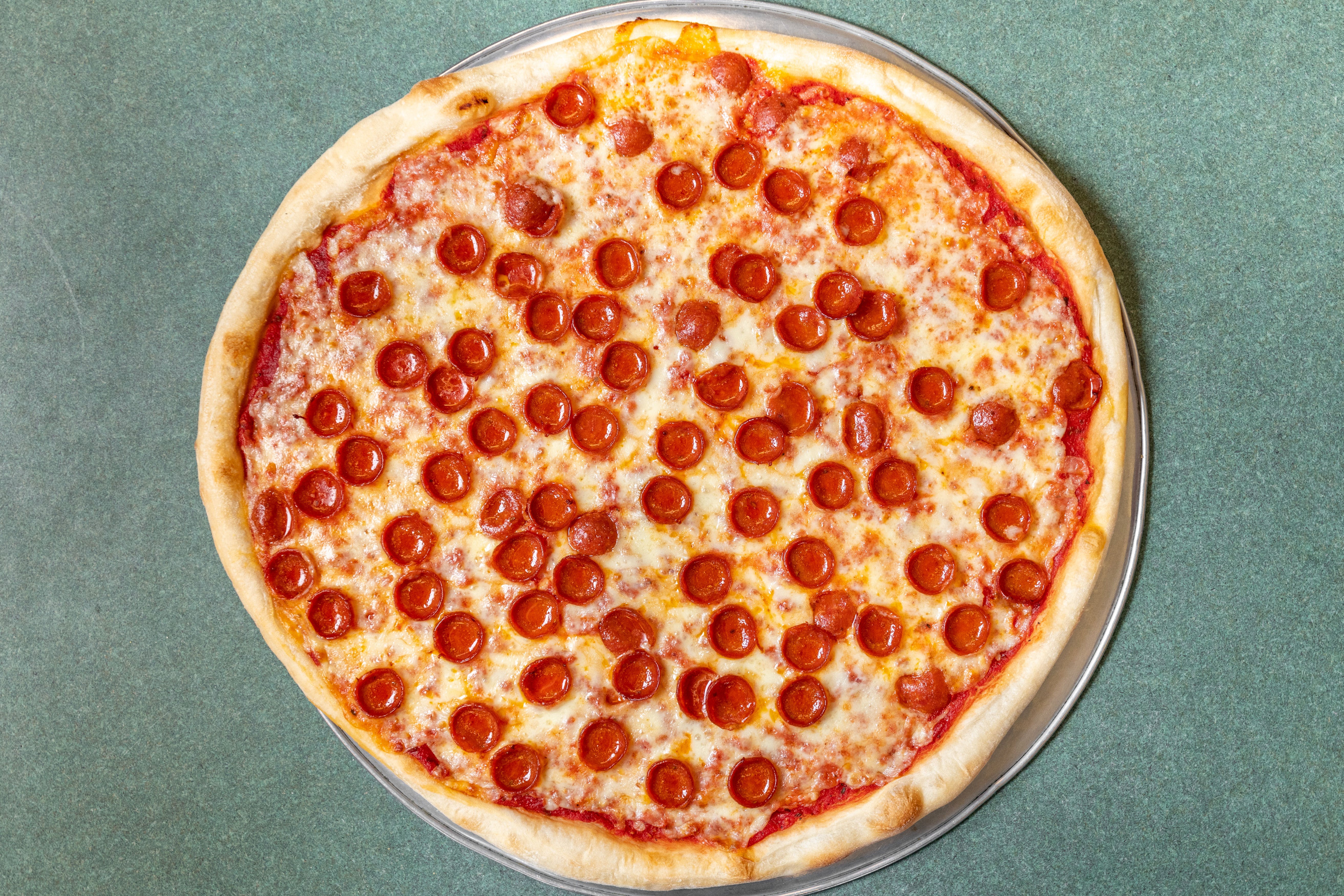 Order Pepperoni Pizza - Pizza food online from Mama Cee Pizzeria store, Franklin on bringmethat.com