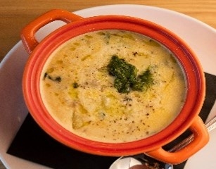 Order Tuscan White Bean Soup food online from Gia Mia store, Geneva on bringmethat.com