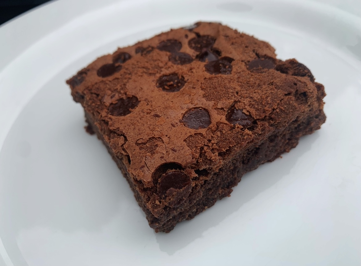 Order David's Chocolate Chocolate Chip Brownies food online from Nino's Pizza & Restaurant store, Hillsdale on bringmethat.com