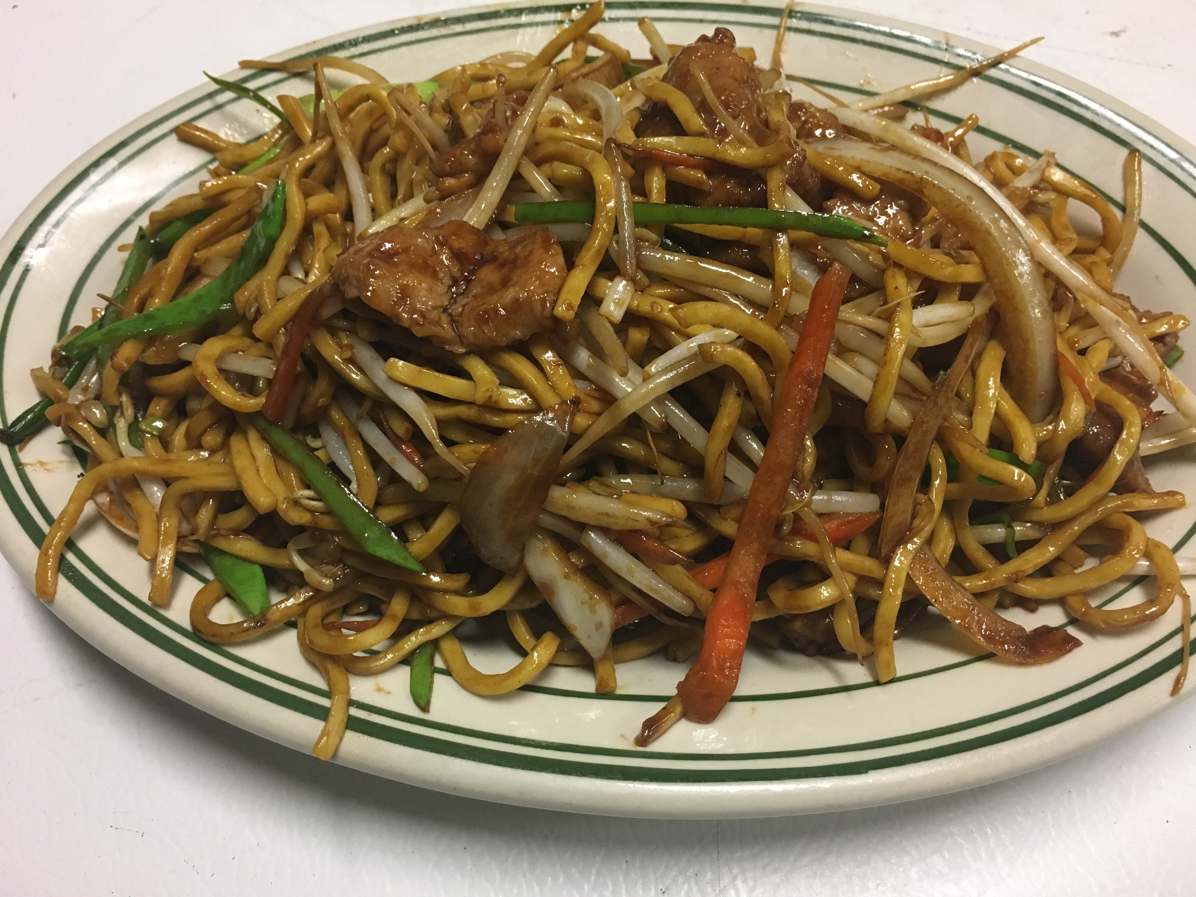 Order T4. Beef Cantonese Style Chow Mein food online from Chen's House store, Oak Lawn on bringmethat.com