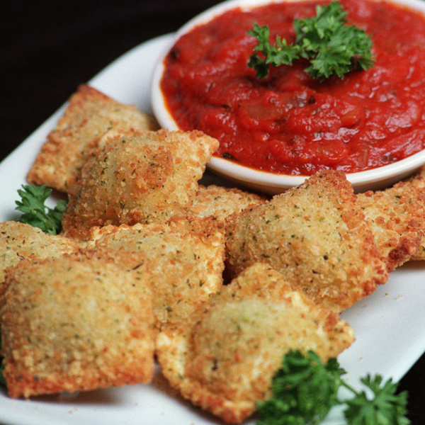 Order 8 Toasted Ravioli food online from New York Pizza & Pasta store, Pleasant Hill on bringmethat.com