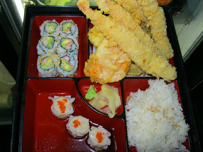 Order Tempura Dinner Deluxe Combo food online from Oishii Sushi Japanese store, Astoria on bringmethat.com