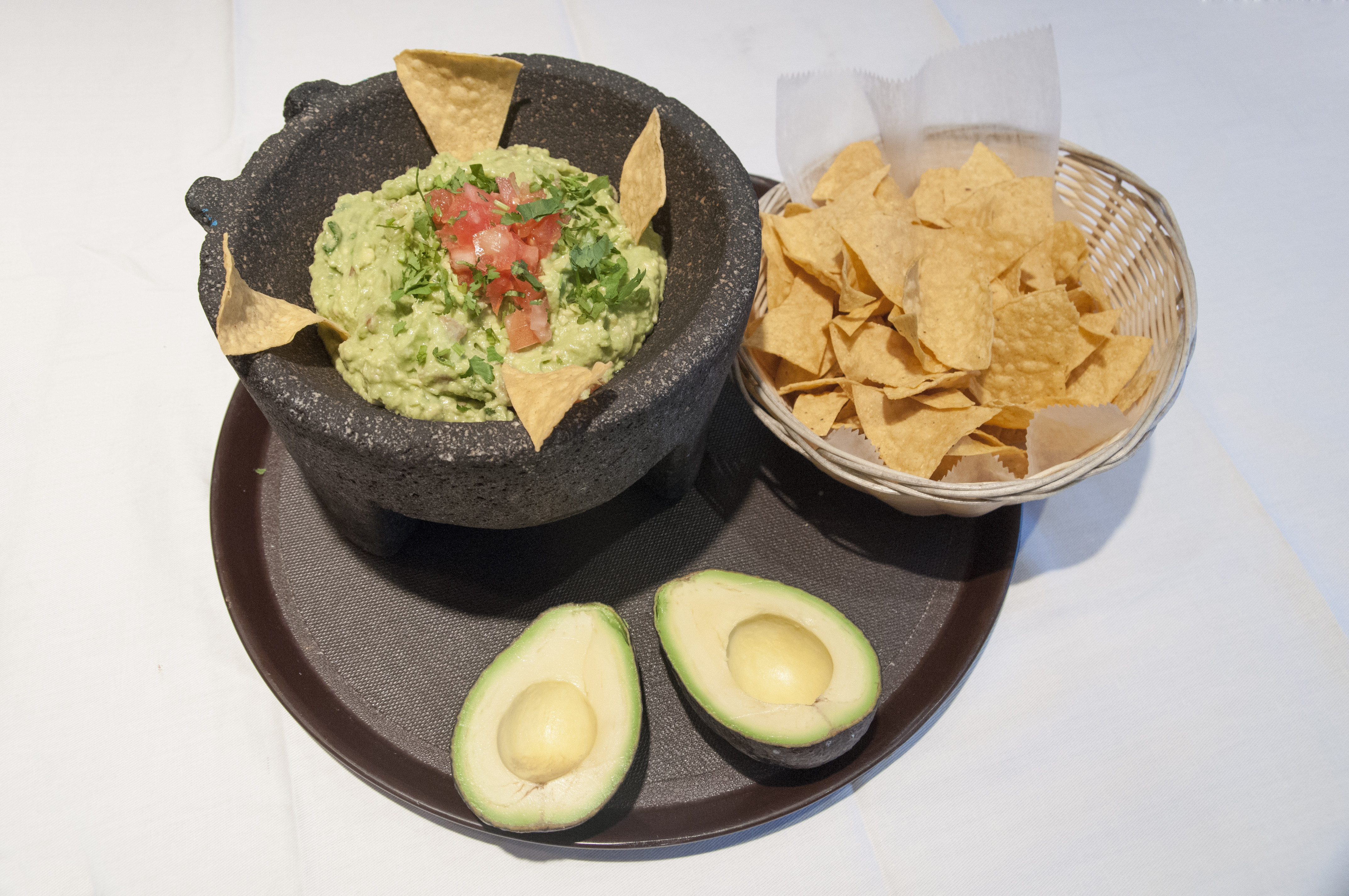 Order ⭑Guacamole with Chips food online from Mariachi Loco store, White Plains on bringmethat.com
