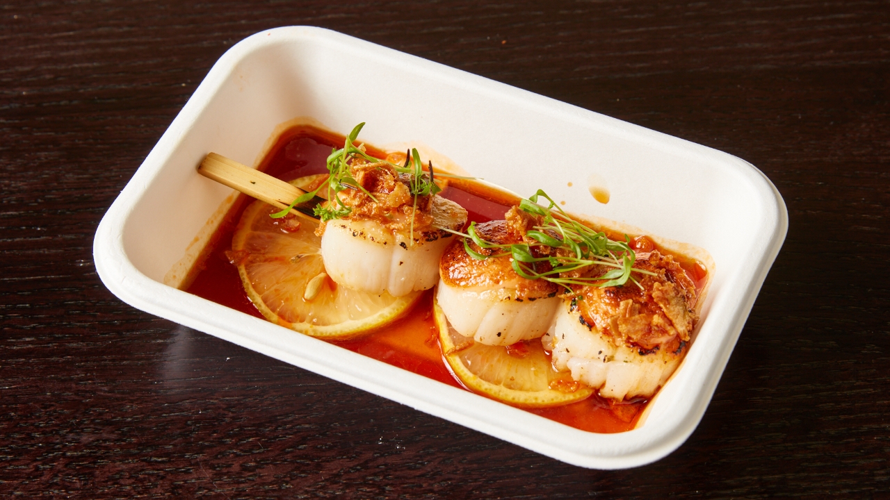 Order Mentaiko Scallops food online from Union Sushi + Barbeque Bar store, Chicago on bringmethat.com