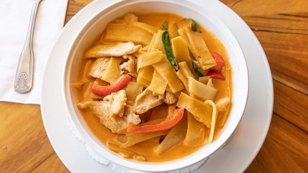 Order 53a. Bamboo Red Curry food online from Peppers Thai Cuisine store, Palm Desert on bringmethat.com