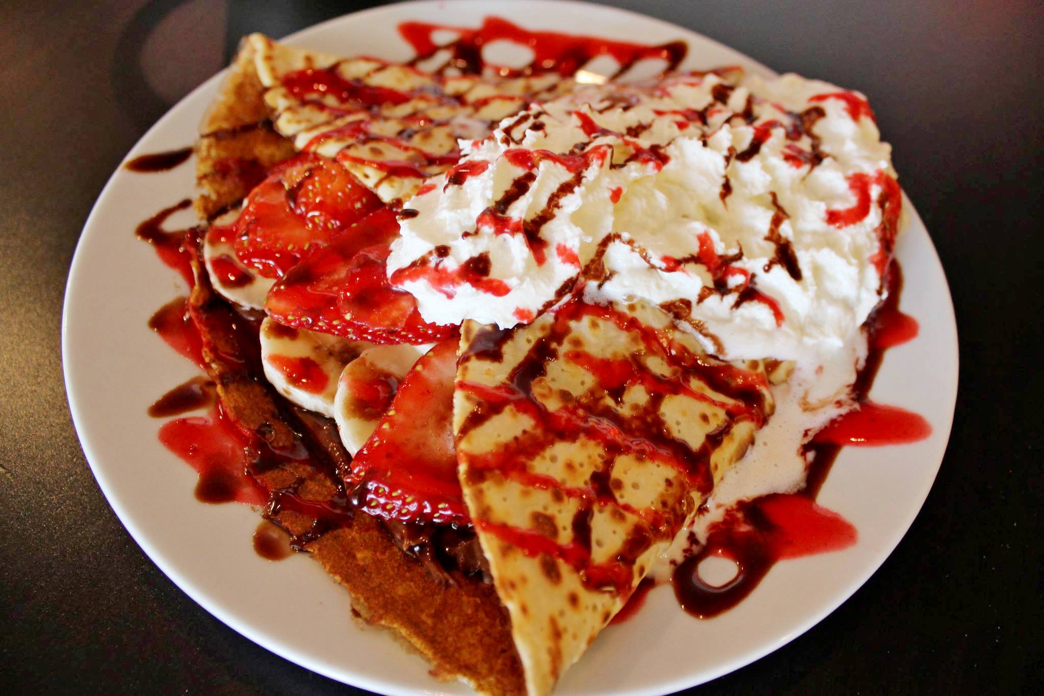 Order Nutella with Strawberries and Banana Crepe food online from Cupz N' Crepes store, Phoenix on bringmethat.com