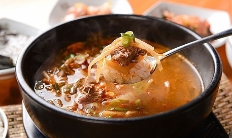 Order 16. Dda-ro-guk-bab(따로국밥) food online from Banpojung store, Chicago on bringmethat.com