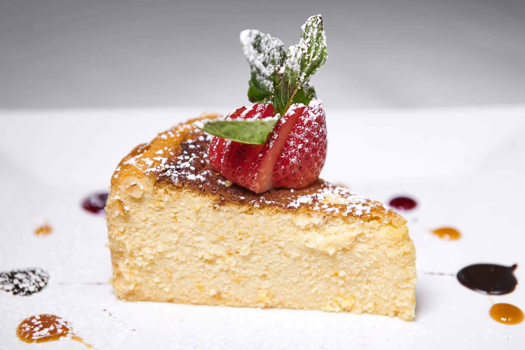 Order Homemade Italian Cheesecake food online from Magno Grill store, New Rochelle on bringmethat.com
