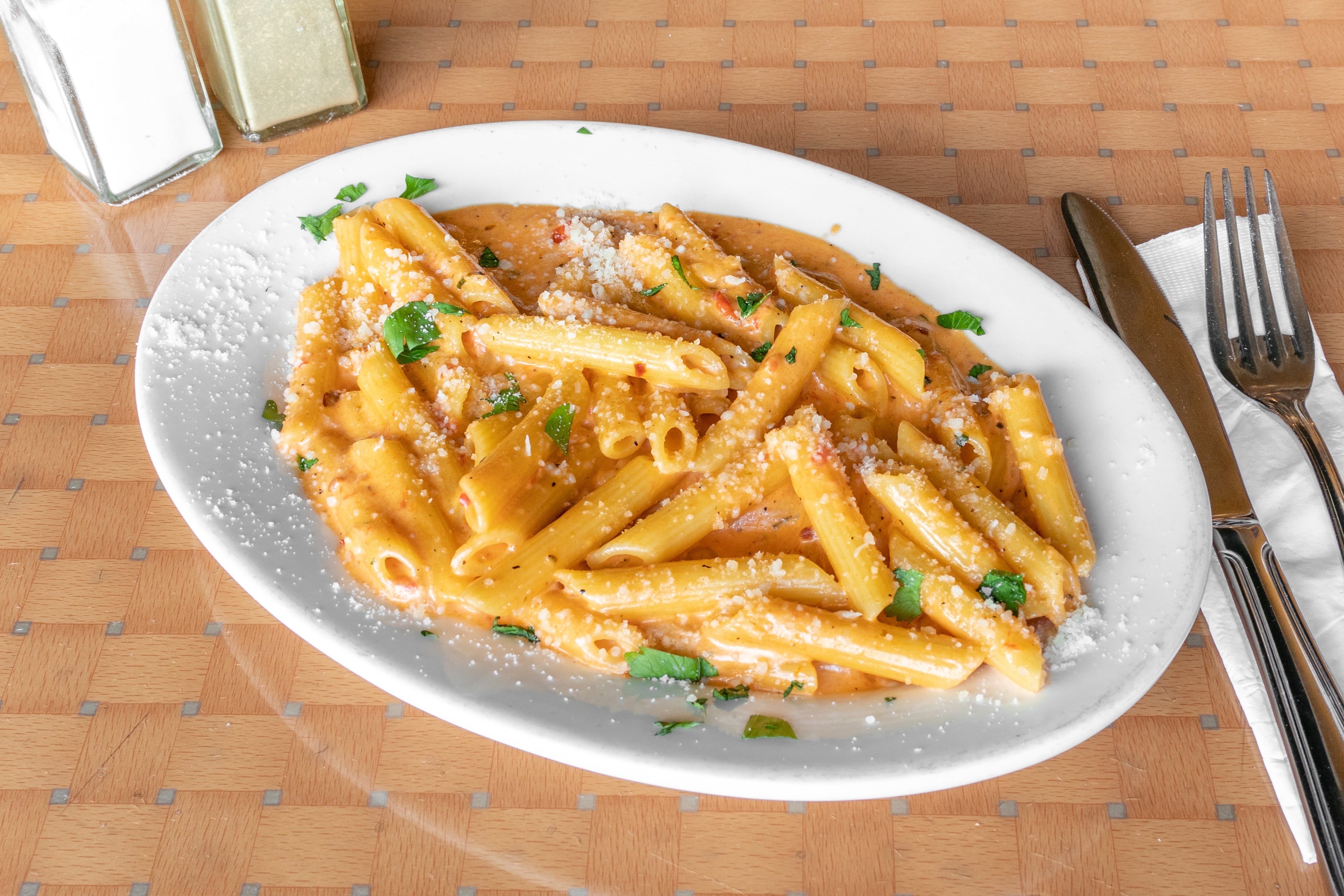 Order Penne alla Vodka - Entree food online from Guido's Pizza Parlor store, Walden on bringmethat.com