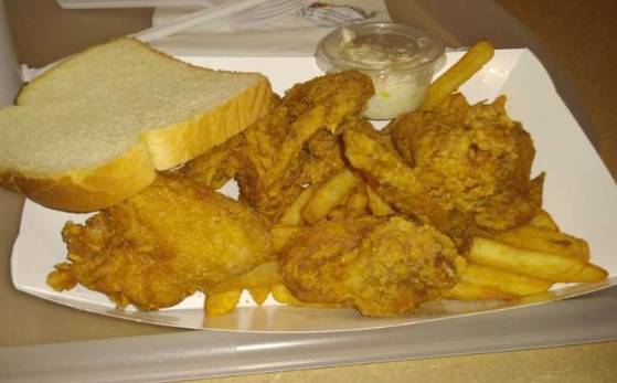 Order Wing Dinners food online from Harold's Chicken #88 store, Chicago on bringmethat.com