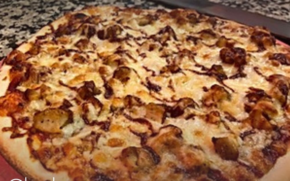 Order BBQ Chicken Pizza - 10'' (Serves 2) food online from Singas famous pizza store, Kew Gardens on bringmethat.com