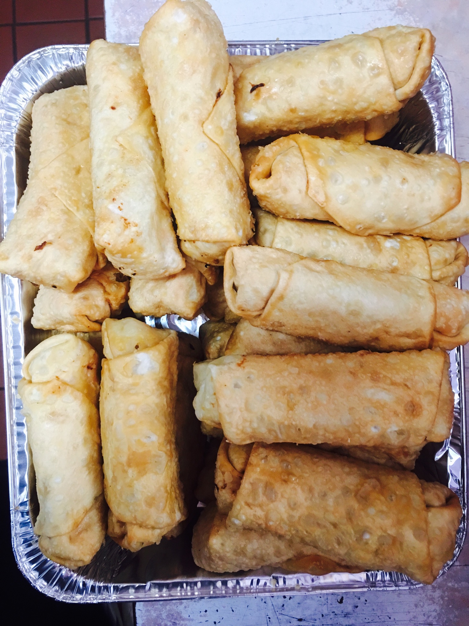 Order 1 Piece Egg Roll food online from Lucky Garden store, Brooklyn on bringmethat.com