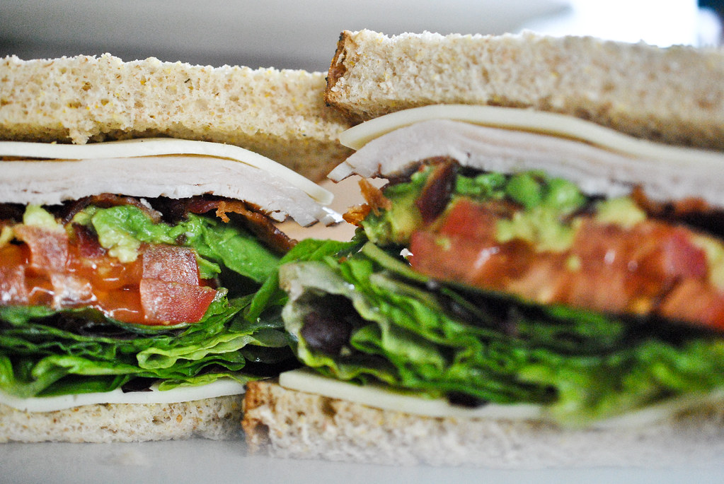 Order Smoked Turkey Sandwich food online from Nicko Cafe & Deli store, Oakbrook Terrace on bringmethat.com