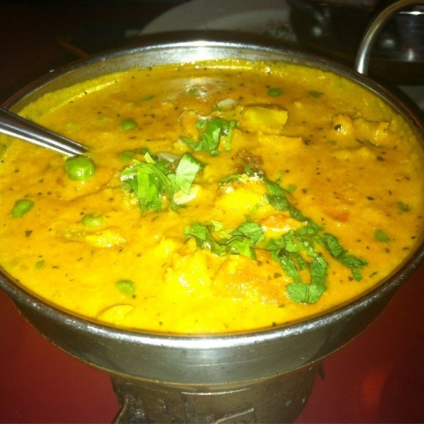 Order 66. Mixed Vegetable Korma food online from Sargam Indian Cuisine store, Walnut Creek on bringmethat.com