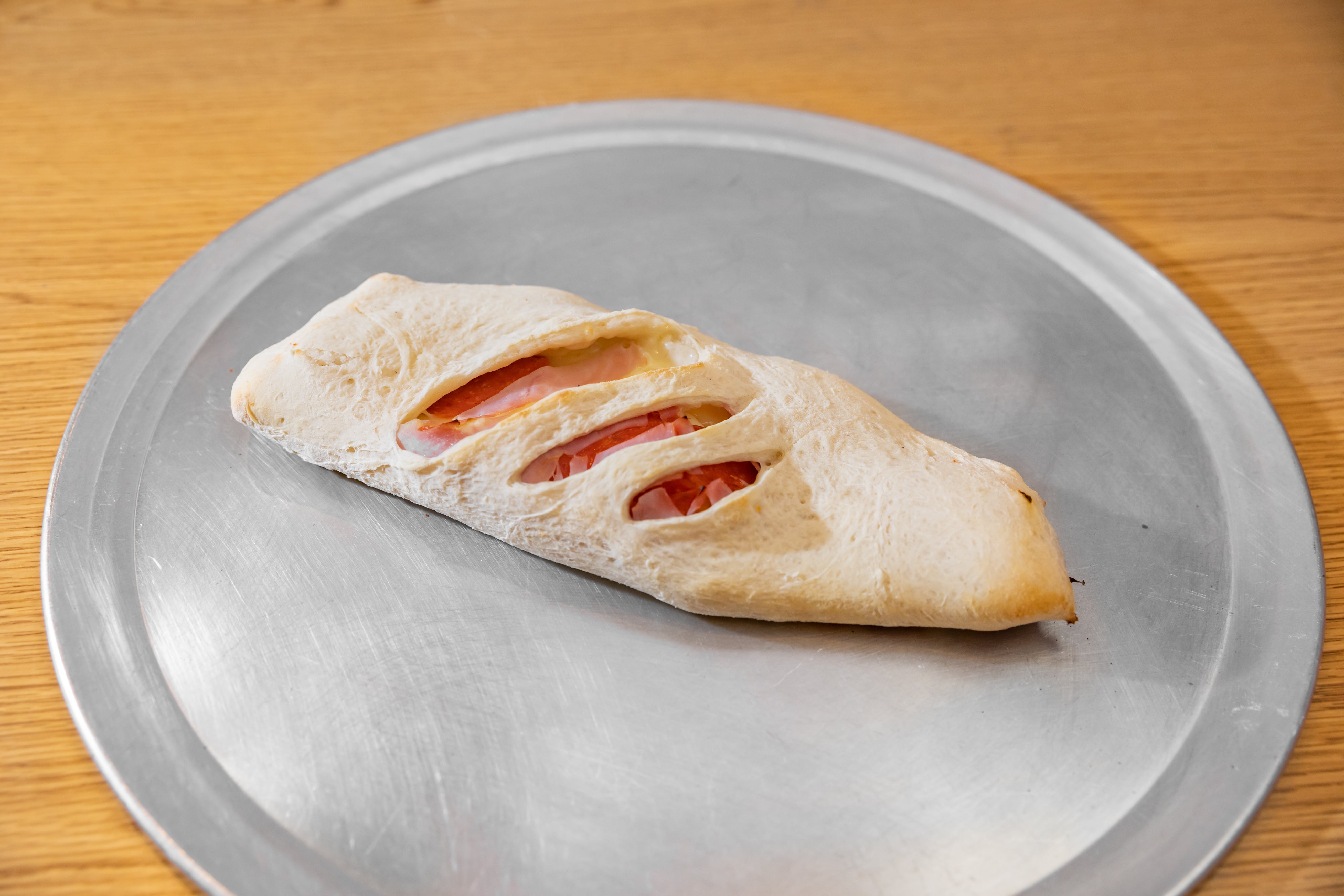 Order Stromboli - Stromboli food online from Milano's Pizza store, Collierville on bringmethat.com