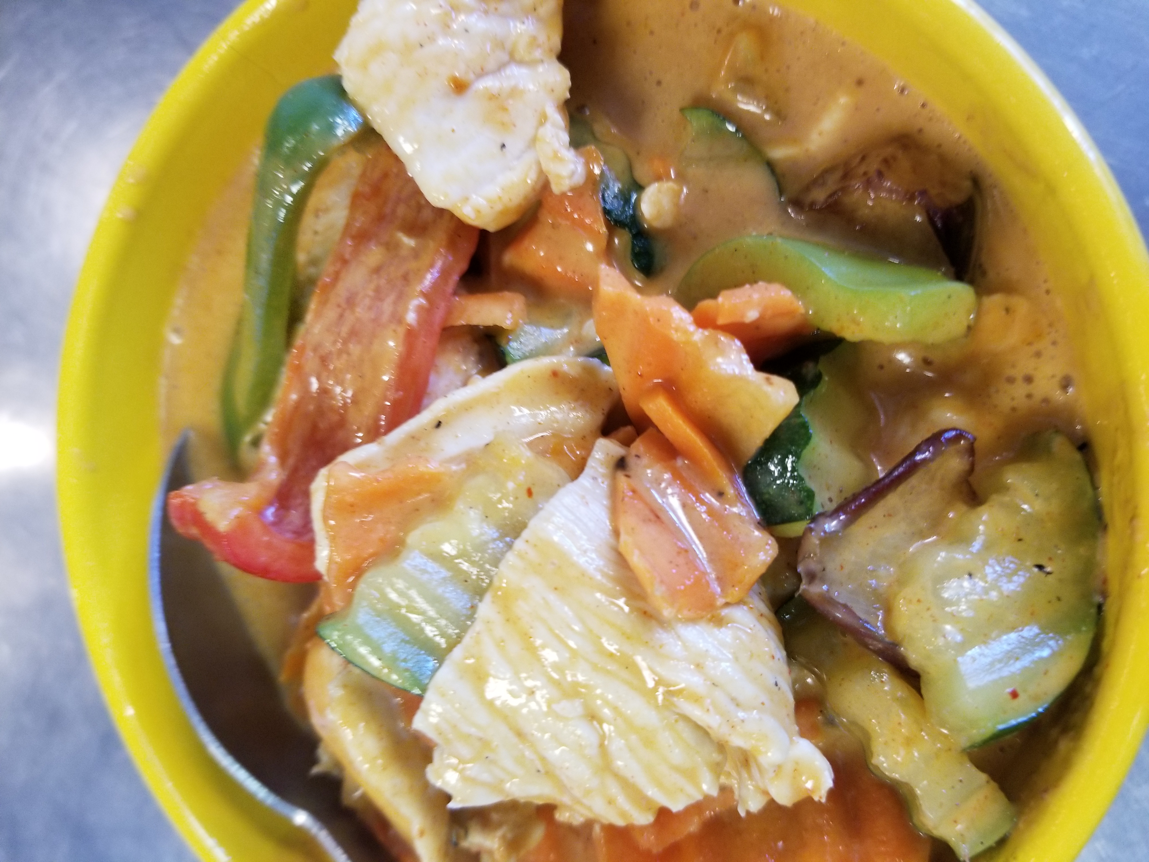 Order Yellow Curry food online from Thai On Demand store, Scottsdale on bringmethat.com