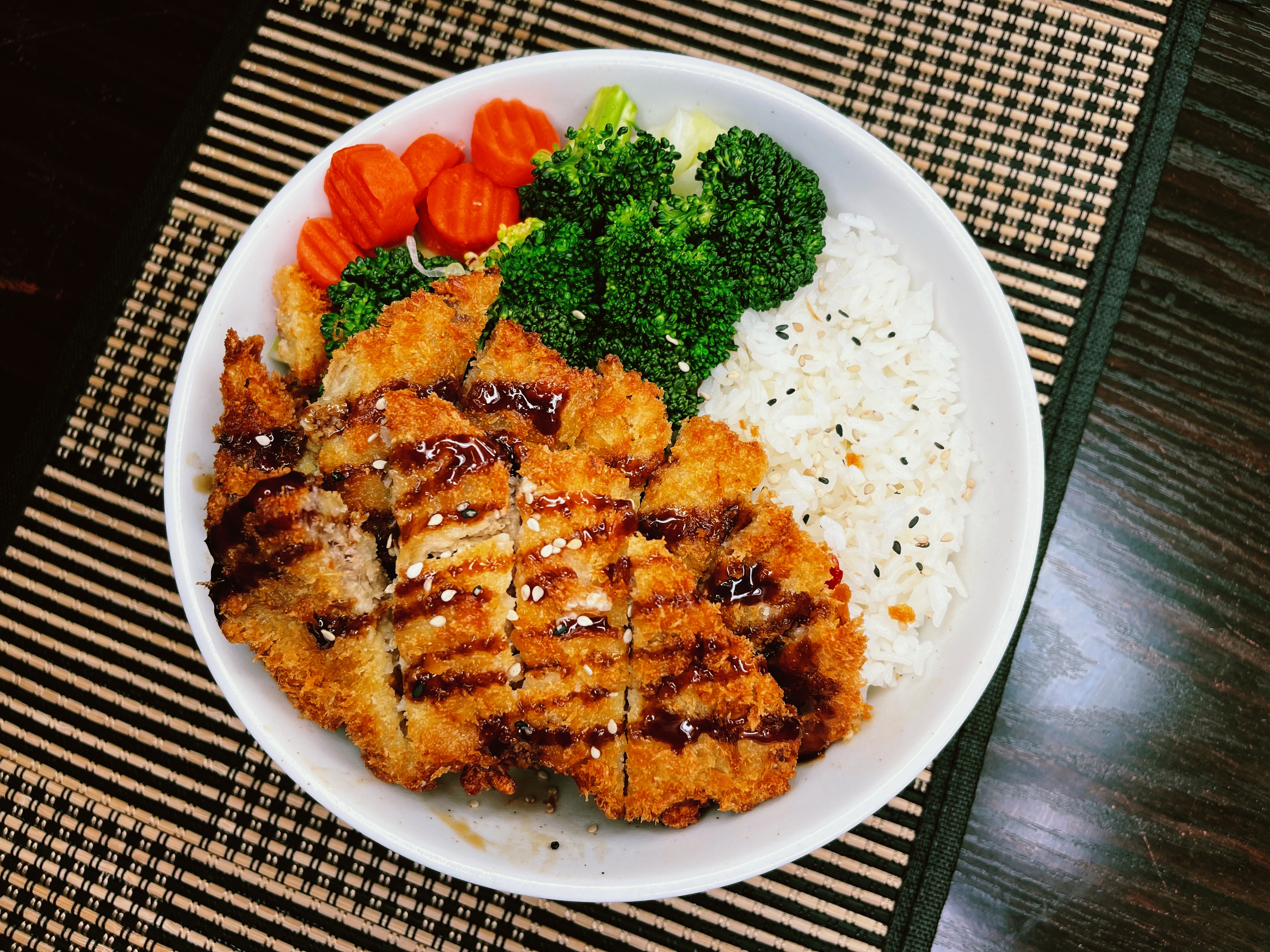 Order 4. Chicken Cutlet Bowl food online from Sushien store, Carson on bringmethat.com