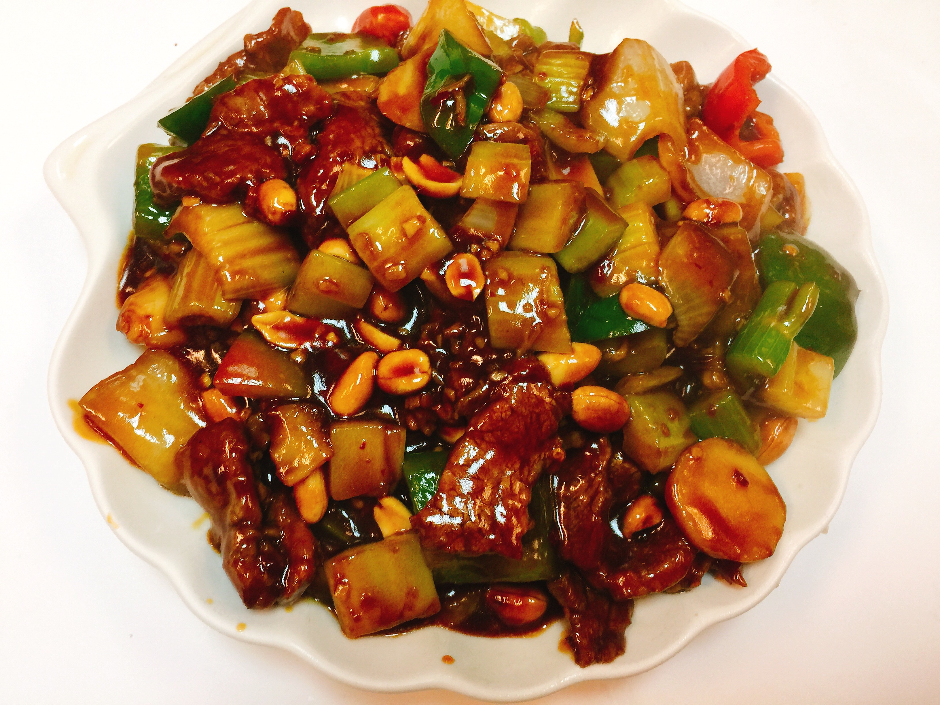Order  533. Kung Pao Beef 宫保牛 food online from Noodles Delight store, Roselle on bringmethat.com
