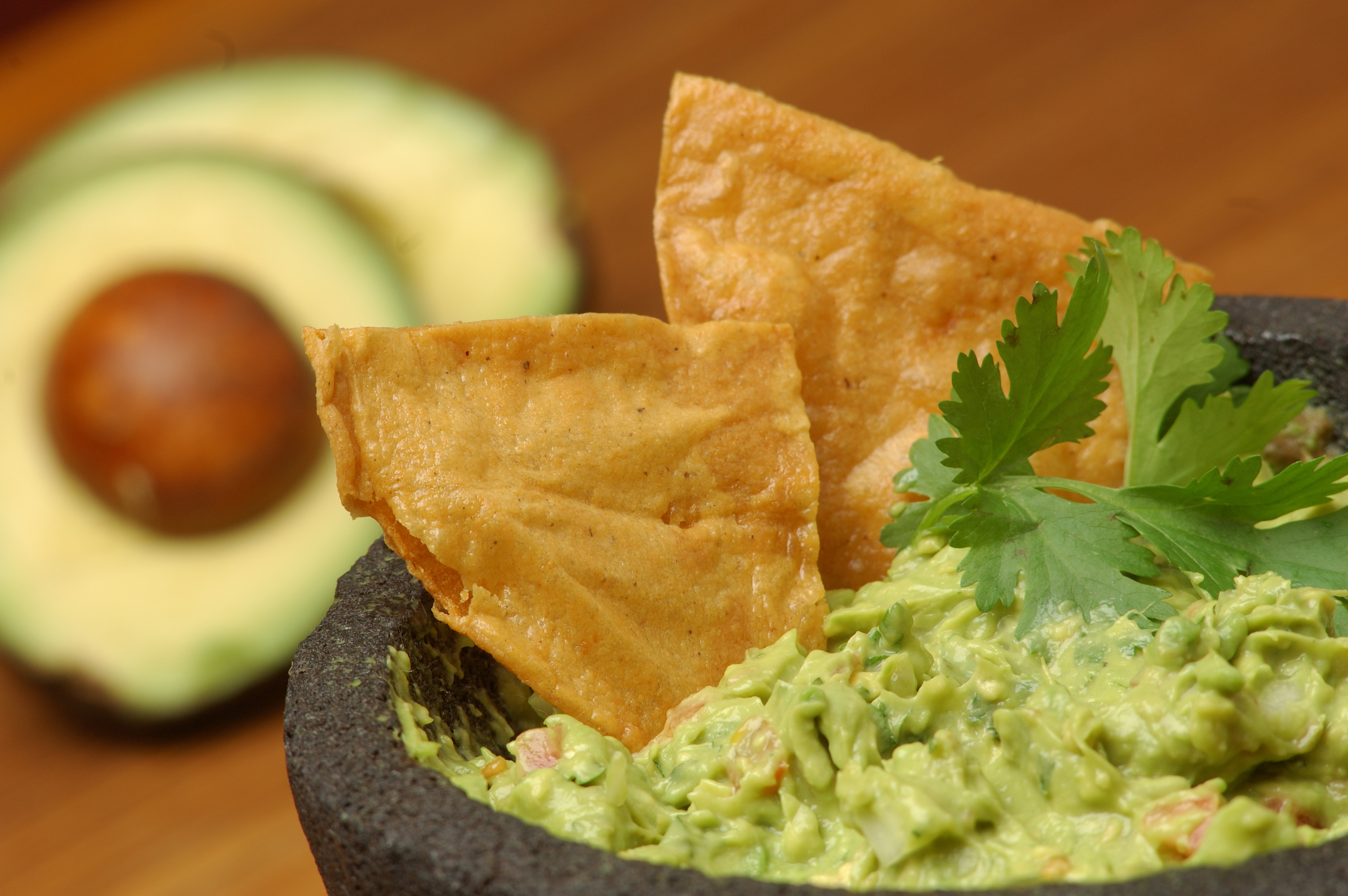 Order Guacamole & Chips food online from El Mariachi Tequila Bar & Grill store, Chicago on bringmethat.com