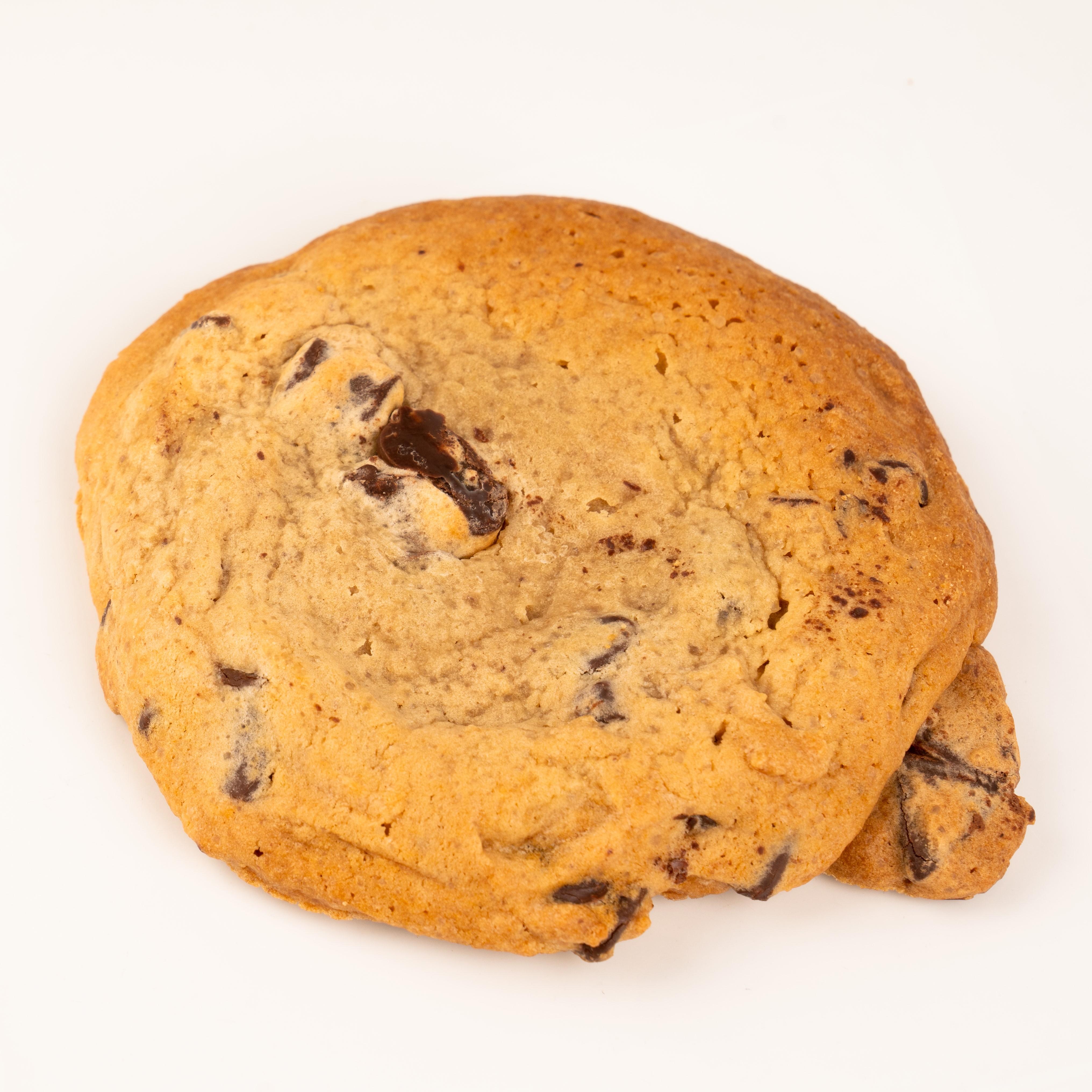 Order Chocolate Chip Cookie food online from Exline Pizza Austin Peay store, Memphis on bringmethat.com
