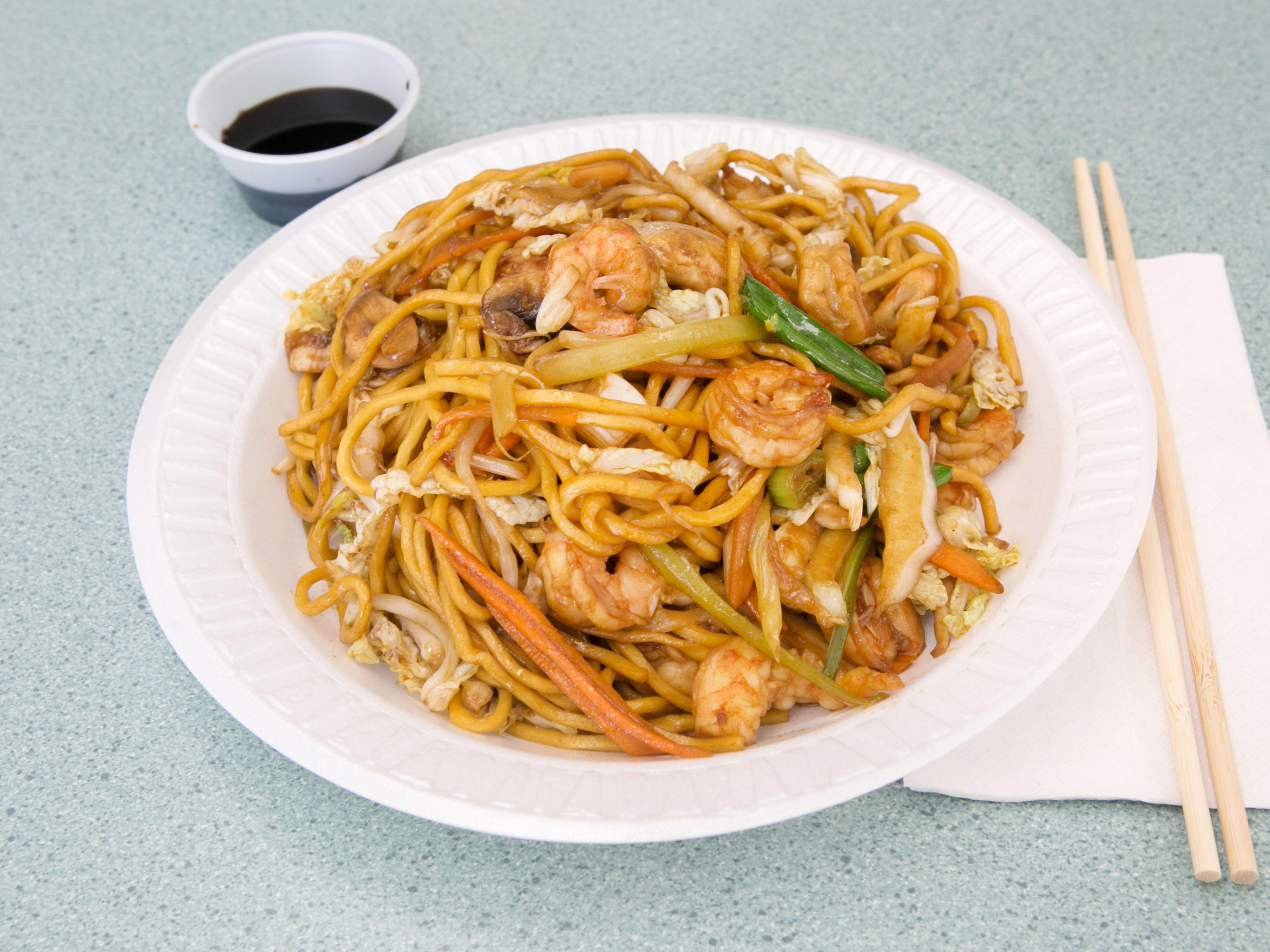 Order 41. Shrimp Lo Mein 蝦撈麵 food online from Blessings II Go store, New Haven on bringmethat.com