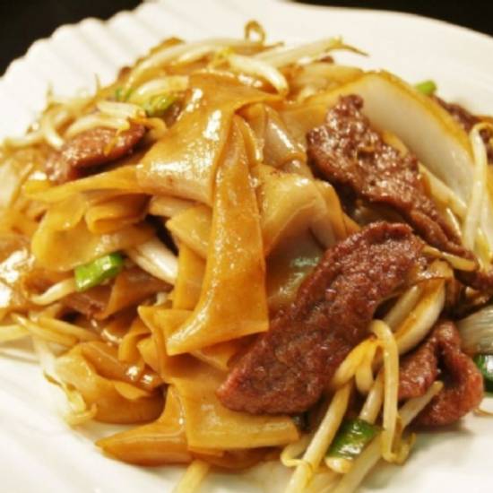 Order Beef Chow Fun￼ food online from Tasty Palace store, Antelope on bringmethat.com