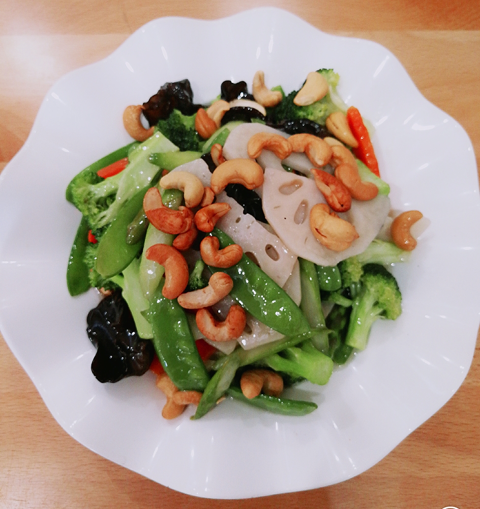 Order V20. Stir Fried Mix Vegetable with Cashew food online from Ling Long Xuan store, Jersey City on bringmethat.com