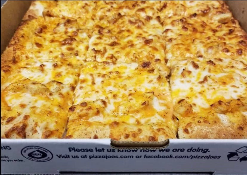 Order Square Buffalo Chicken Pizza - 9 Cut food online from Pizza Joes store, Beaver on bringmethat.com